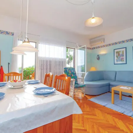 1 Bedroom Cozy In Kraljevica