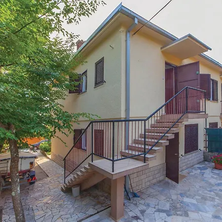1 Bedroom Cozy In *