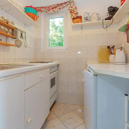 Stunning In With Kitchen Apartament