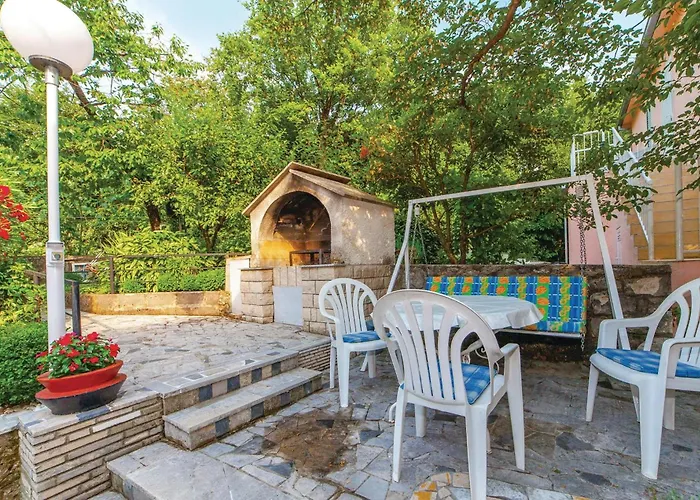 1 Bedroom Cozy In