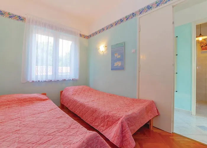 דירה 1 Bedroom Cozy In